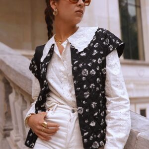 Chaleco negro flores