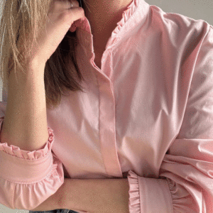 Camisa rosa volantes