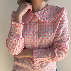 Camisa corazones flúor